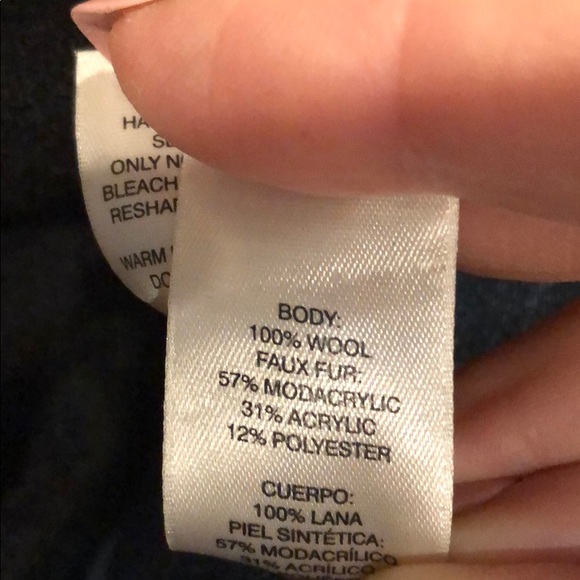 Beautiful coat - Picture 6 of 6